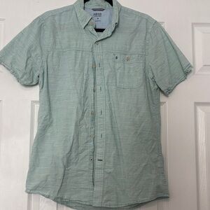 Izod Men’s Short-Sleeve Button-Down Shirt in Light Mint Green